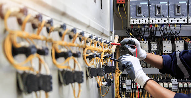 Professional Electrician technician working in Hidden Valley, IN